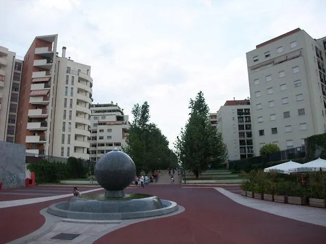 Lambretta'S Home Milánó